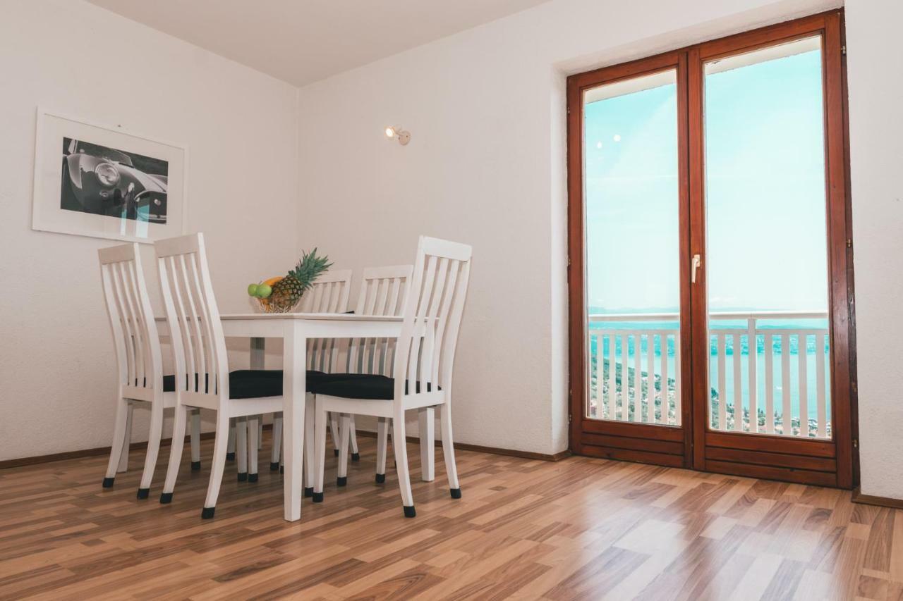 לובראן Apartments Micic מראה חיצוני תמונה