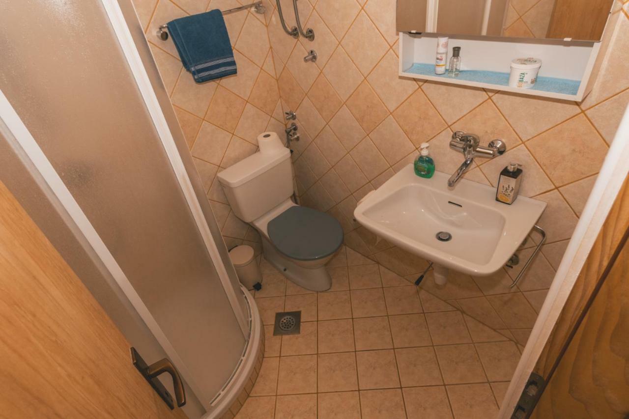 לובראן Apartments Micic מראה חיצוני תמונה