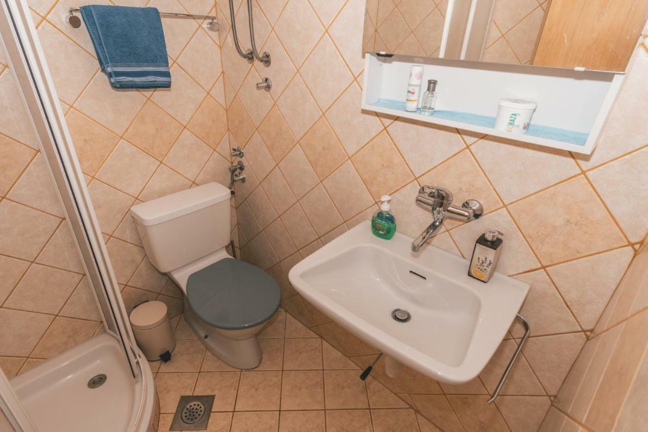 לובראן Apartments Micic מראה חיצוני תמונה